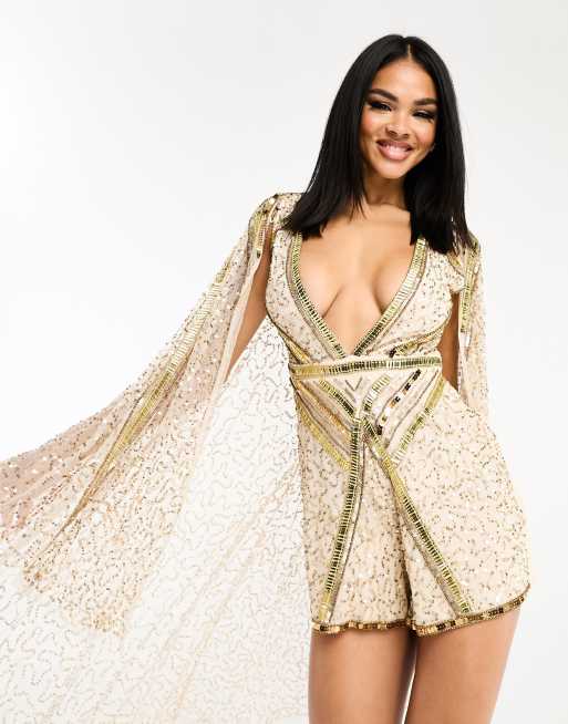 Starlet – Verzierter Pailletten-Playsuit in Gold mit Cape 