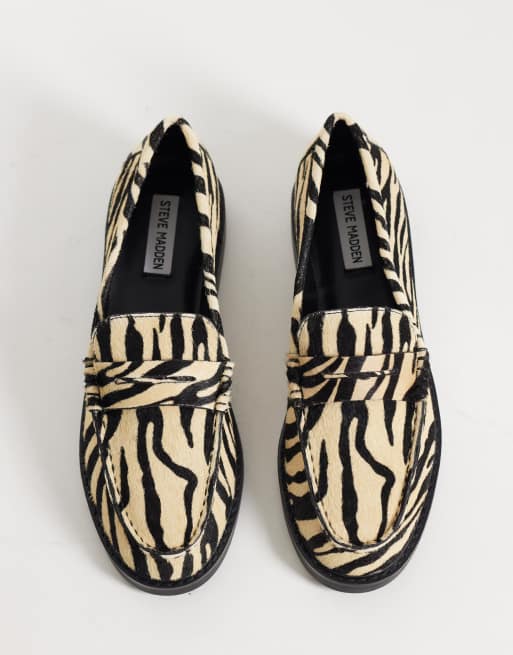Steve Madden Adison loafer i taupe med zebraprint, 2 af 4