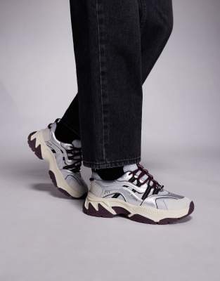 Steve Madden - Animates - Sneaker in Silber mit dicker Sohle-Grau