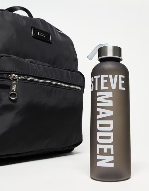 Steve Madden with water bottle in black