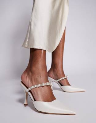 Steve Madden - Brecki-1 - Spitze Satin-Mules in Elfenbein mit Perlenverzierung-Weiß