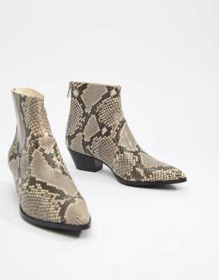 Steve madden 2025 cafe bootie snake