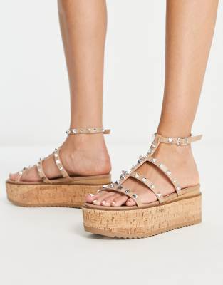 Steve Madden - Clovis - Sandalen in Kroko-Bronze mit flacher Plateausohle und Nietenbesatz-Neutral