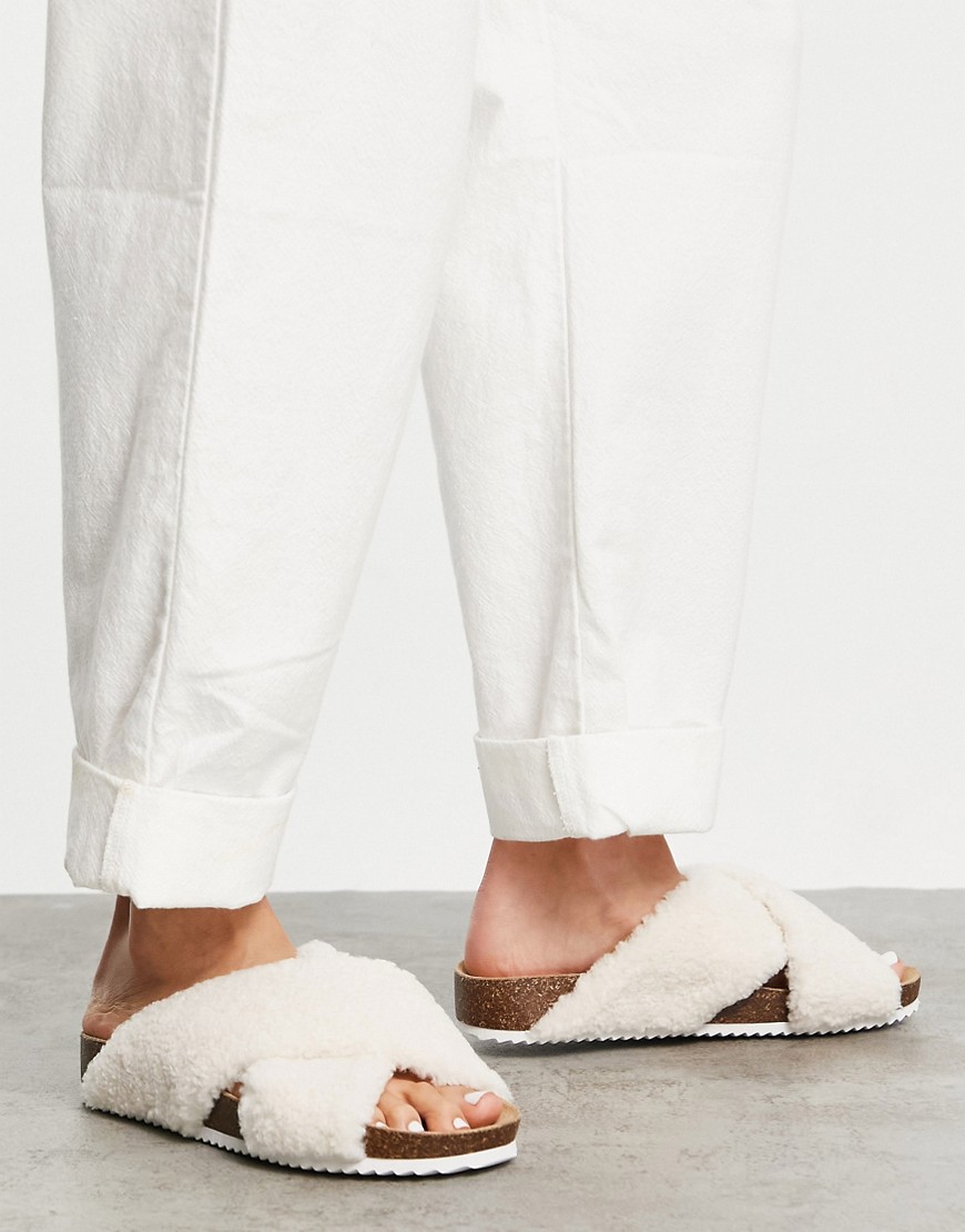 Steve Madden - Curlay - Pluizige slippers in crème-Wit