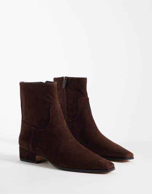 Steve Madden – Dusty – Flache, mittelhohe Stiefeletten aus Wildleder in Schokobraun, 2 von 4
