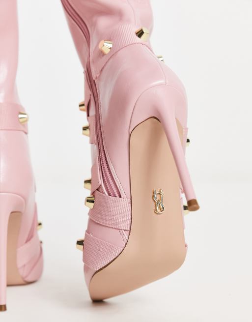Steve Madden – Finkle – Rosa knähöga klackstövlar med nitade remmar, 3 av 4