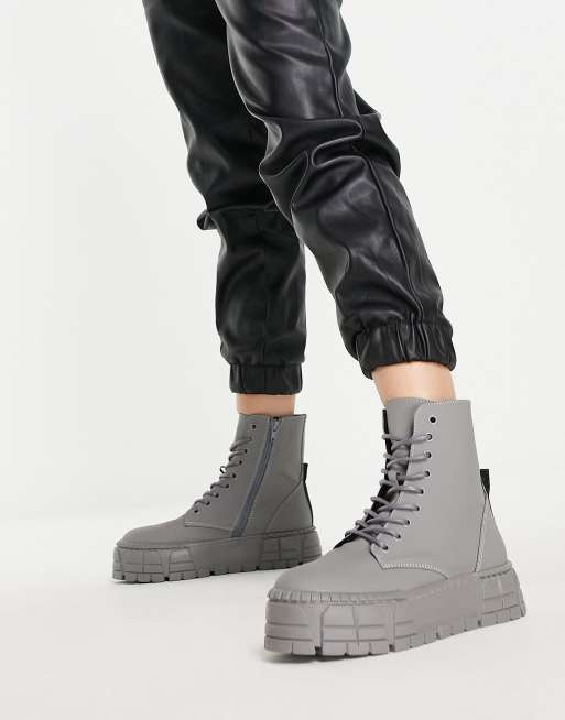 Steve Madden - Frouzy - Bottines à lacets à semelle ultra chunky - Cuir gris