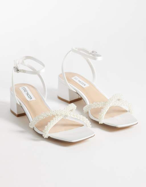 Steve Madden – Gabby-P – Satin-Sandaletten in Elfenbeinweiß mit Blockabsatz und Perlendetails, 2 von 4