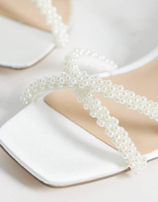 Steve Madden – Gabby-P – Satin-Sandaletten in Elfenbeinweiß mit Blockabsatz und Perlendetails, 3 von 4