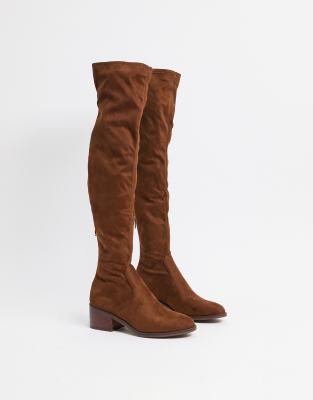 Steve Madden - Georgette - Hoge laarzen in bruin | ASOS