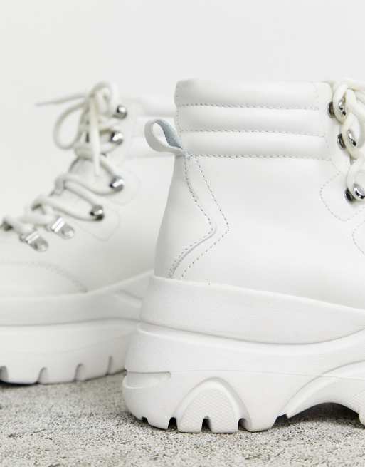 Steve madden husky white 2024 leather