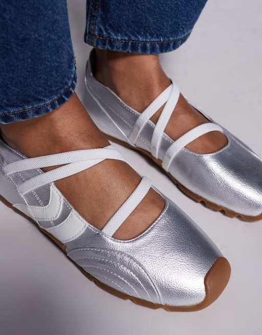 Steve Madden Joisie ballet trainers in silver, 4 of 5