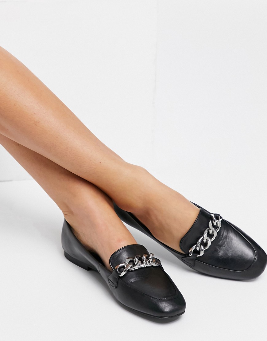 Steve Madden Kayson slip on flat shoes with chain detail in black leather