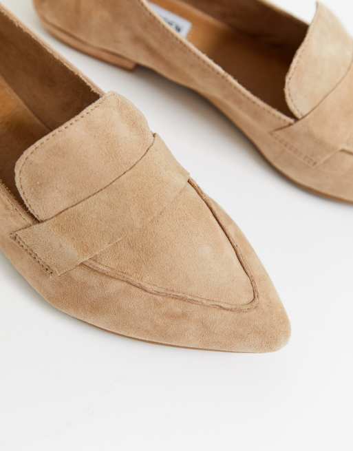 Steve Madden leather pointed loafer in tan