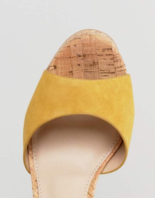 Steve madden cork hot sale platform sandals