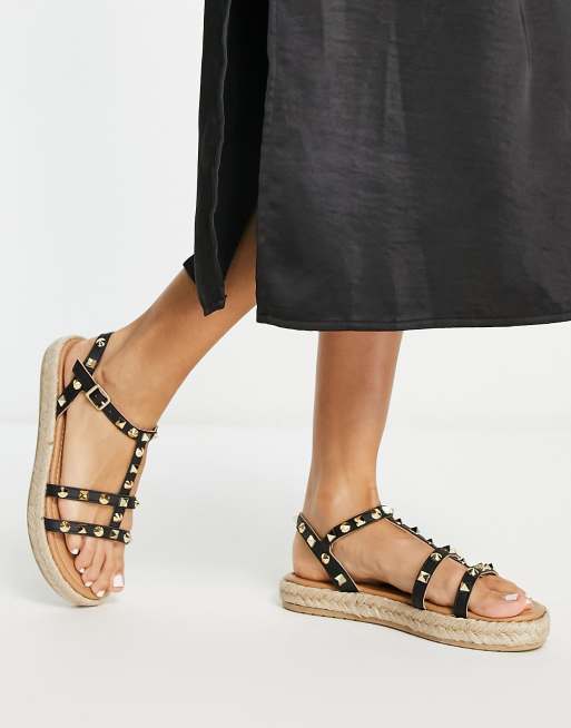 Steve Madden – Libera – Sandalen in Schwarz mit Nietenbesatz