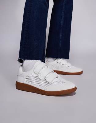 Steve Madden Momentum Velcro Sneakers In White