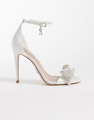  Newlywed heeled sandal with embellished bow in ivory satin