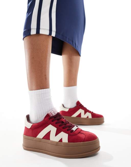 Steve Madden – Opponent – Röda sneakers i mocka med flatform-sula
