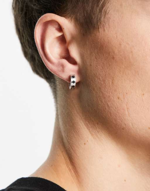 Steve Madden - Orecchini a cerchio con croce color argento