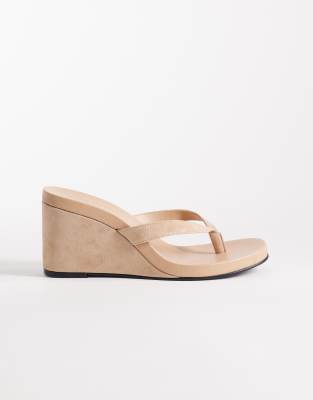  Playing thong wedge sandal in sand suede