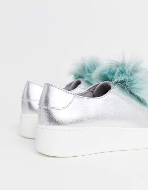 Pom pom cheap sneakers steve madden