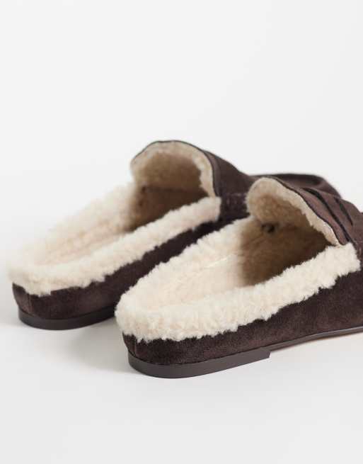 Steve Madden Rafe ruched mule loafers in with faux shearling in chocolate suede, 4 of 4