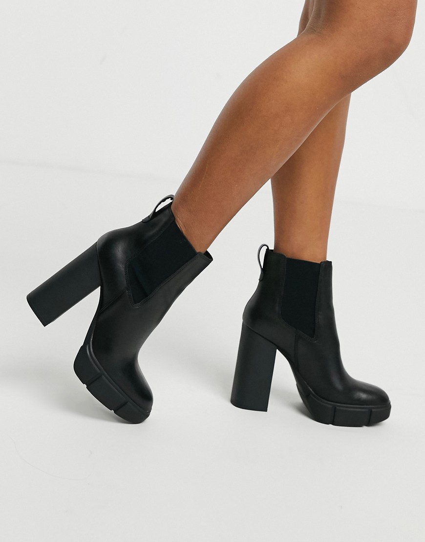 Steve Madden Revised heeled ankle boot in black leather-Multi
