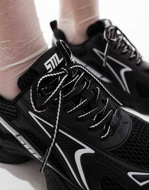 Steve Madden Speedster-E Trainers in Black | ASOS