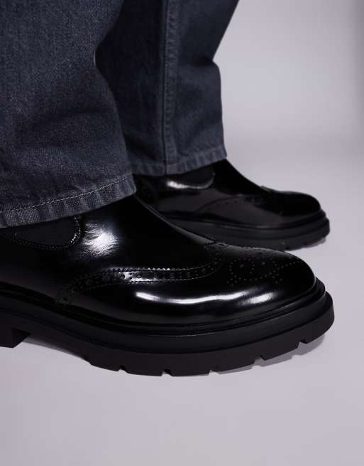 Steve Madden Stancie chelsea boots with brogue detail in black, 3 of 4