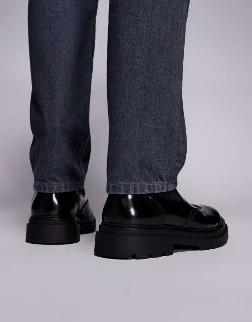 Steve Madden Stancie chelsea boots with brogue detail in black, 4 of 4