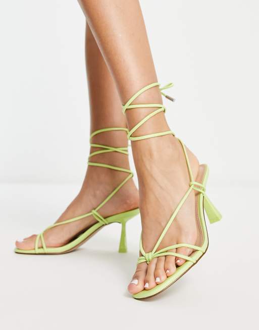 Steve Madden – Superb – Limegröna klacksandaler med knytning runt ankeln