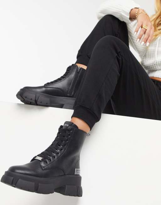 Black leather tanker outlet boots