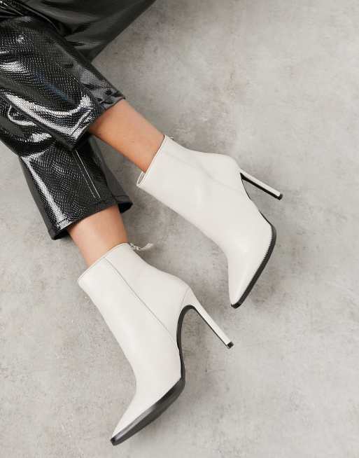 Steve madden cheap white ankle boots