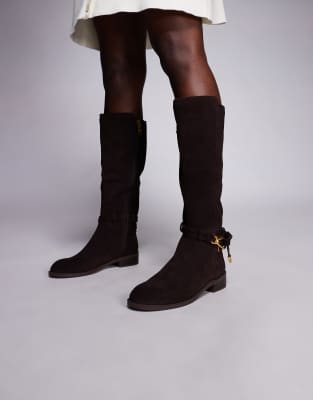 Steve Madden - Xtreme - Reitstiefel aus Wildleder in Braun mit Schnallenverzierung-Brown