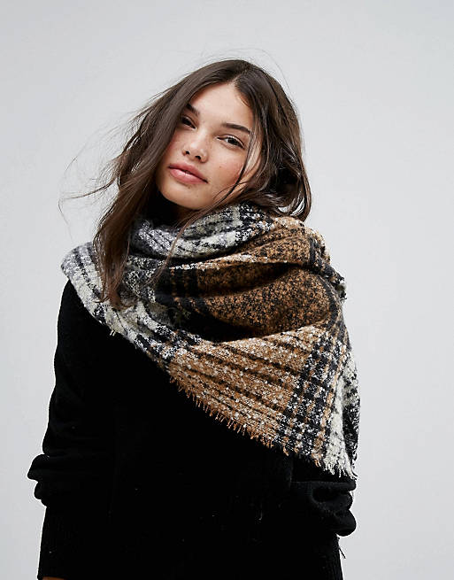 Stitch & Pieces Check Boucle Scarf with Tassels