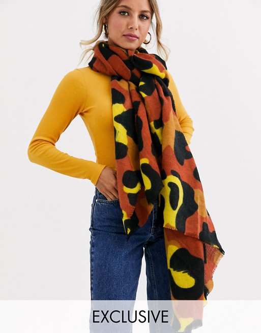 Stitch & Pieces Exclusive bright leopard scarf