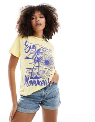 Stradivairus - STR - T-Shirt in Gelb mit „Summer Kiss"-Print