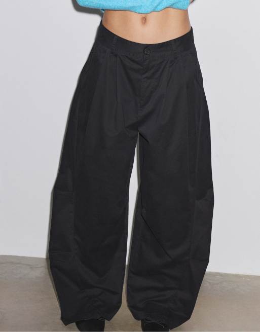 Stradivarius 100% bomull barrelbyxor i svart, 2 av 7