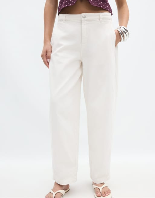 Stradivarius 100% cotton barrel trousers in vanilla, 2 of 4