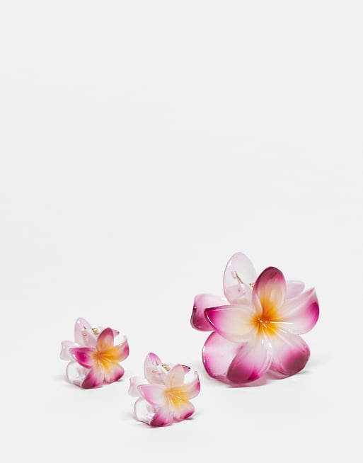 Stradivarius – 3er-Pack Haarklammern in verschiedenen Farben mit Blumendesign