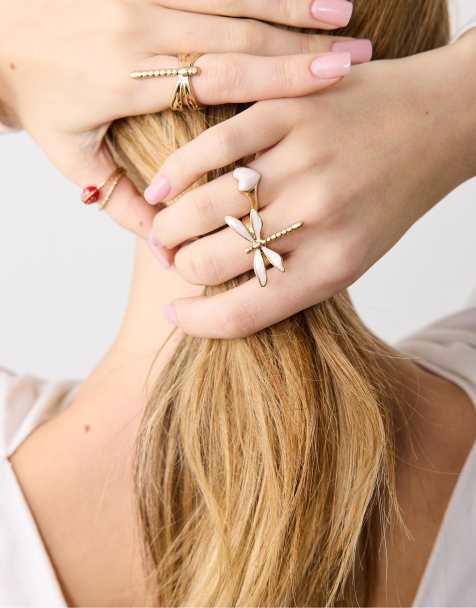 Stradivarius – 4er-Set Ringe in Gold-Optik mit Libellen-Design - view 1