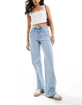 Stradivarius 90s Baggy Dad Jeans In Light Blue