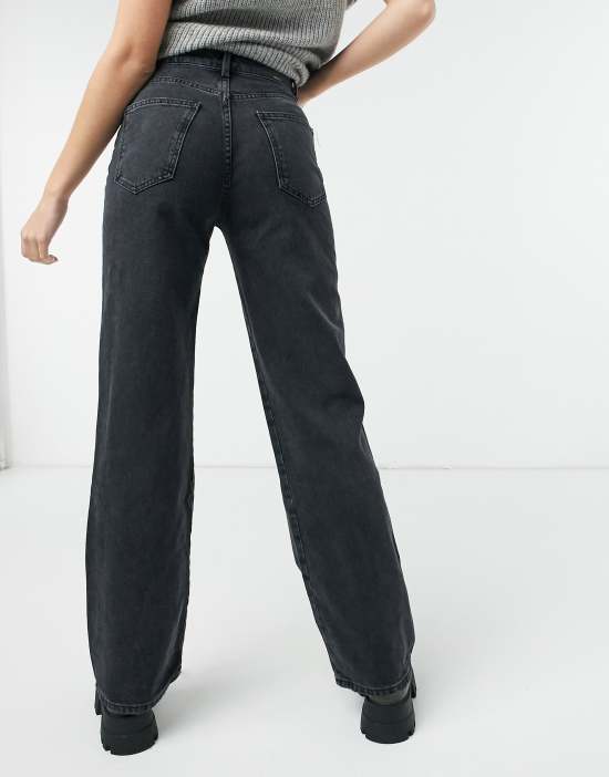 https://images.asos-media.com/products/stradivarius-90s-dad-jean-in-washed-black/22560222-2?$n_550w$&wid=550&fit=constrain