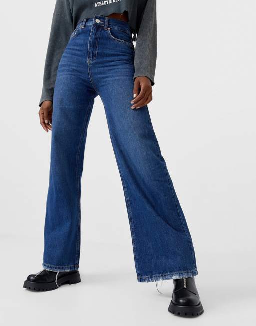 Stradivarius 90s super wide leg jean in blue