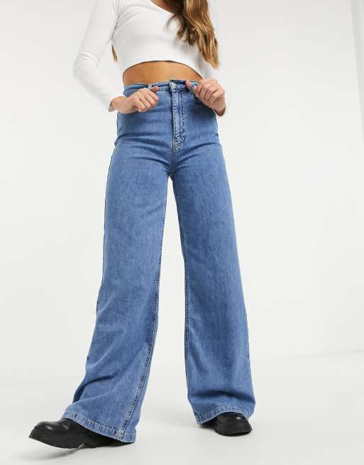 Stradivarius oversized wide leg jean in medium blue