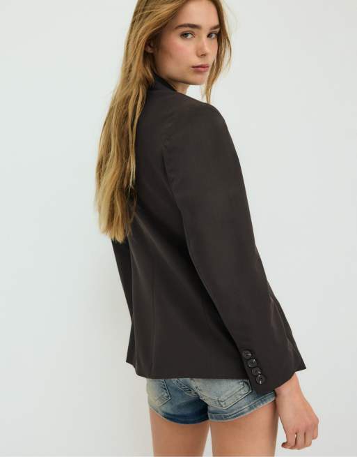 Stradivarius - Aansluitende blazer met knopen in bruin, 3 van 4