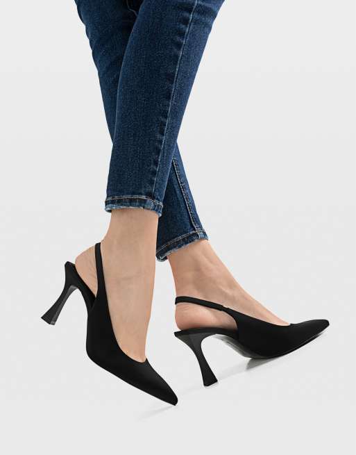 Stradivarius – Absatzschuhe in Schwarz mit Fersenriemen 