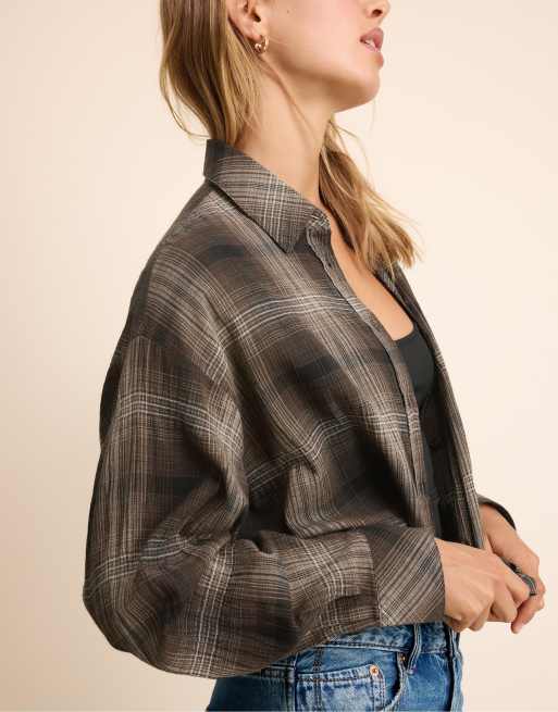 Stradivarius Adjustable regular-fit shirt in brown, 7 of 7