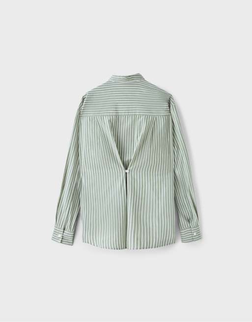 Stradivarius Adjustable regular poplin shirt in khaki, 7 of 7